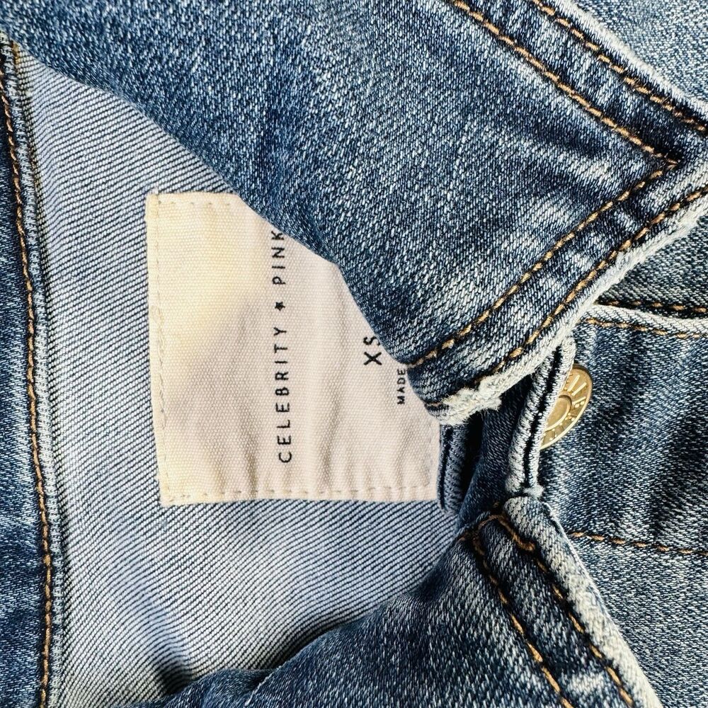 Celebrity Pink Denim Jean Jacket Women’s XS Blue Distressed Button Front - Picture 3 of 4